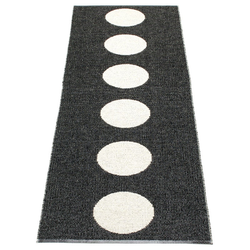 Vera Matta Svart / Vanilj, 70x300 cm