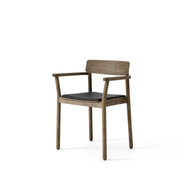 Betty TK11 Matstol Med Armstöd Svart Läder/Rökt Ek